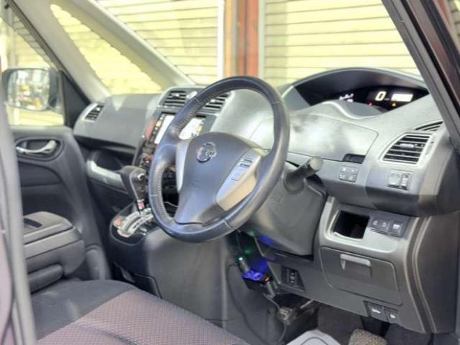 セレナ2.0 ハイウェイスター 4WD　下廻防錆TVナビBカメ後席モニタドラレコ 2000