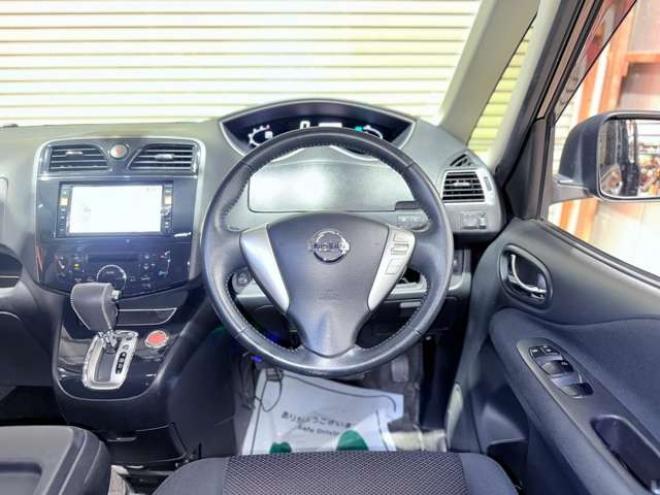 セレナ2.0 ハイウェイスター 4WD　下廻防錆TVナビBカメ後席モニタドラレコ 2000
