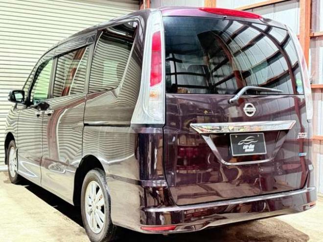 セレナ2.0 ハイウェイスター 4WD　下廻防錆TVナビBカメ後席モニタドラレコ 2000