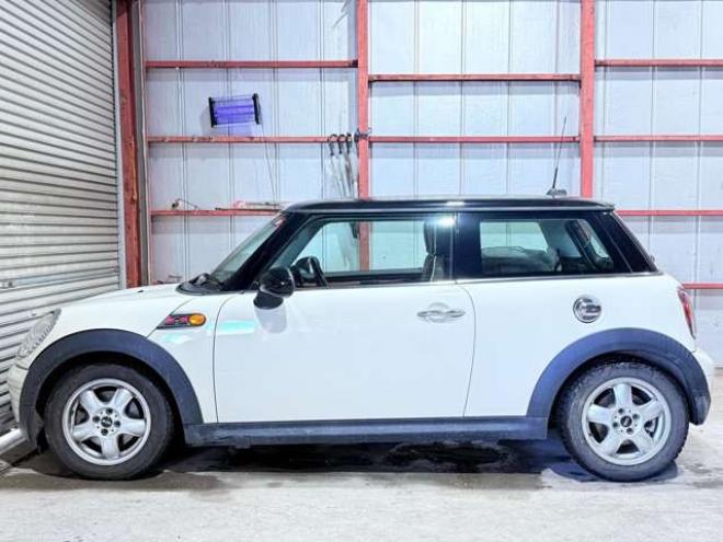 ミニクーパー　下廻防錆 正規輸入車 2WD 1600
