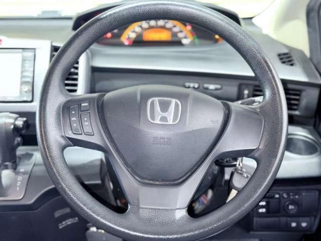 フリード1.5 フレックス Fパッケージ 4WD　下廻防錆TVナビBカメドラレコETC 1500