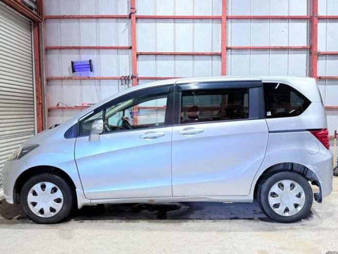 フリード1.5 フレックス Fパッケージ 4WD　下廻防錆TVナビBカメドラレコETC 1500