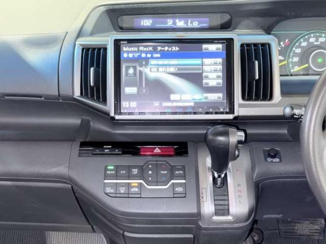ステップワゴン2.0 G コンフォート セレクション 4WD　下廻防錆TVナビBカメ 2000