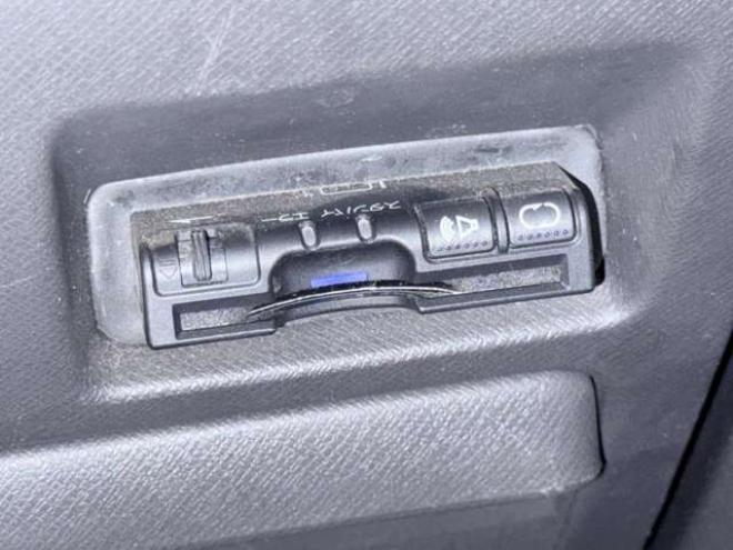 ステップワゴン2.0 G コンフォート セレクション 4WD　下廻防錆TVナビBカメ 2000