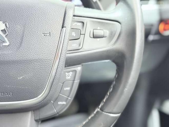プジョー508SW　アリュール　下廻防錆TVナビETC 正規輸入車 2WD 1600