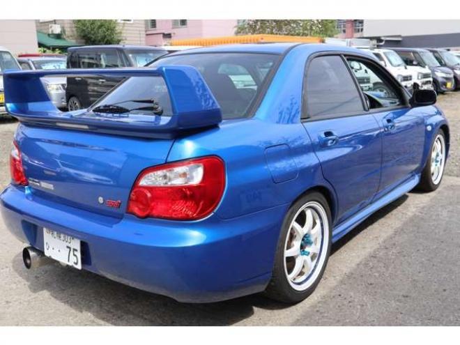 インプレッサSTI 2.0 WRX 4WD　6速マニュアル・ナビ・キーレス・社外マフラー・ローダウン・Tベル済み・R9/7月 2000