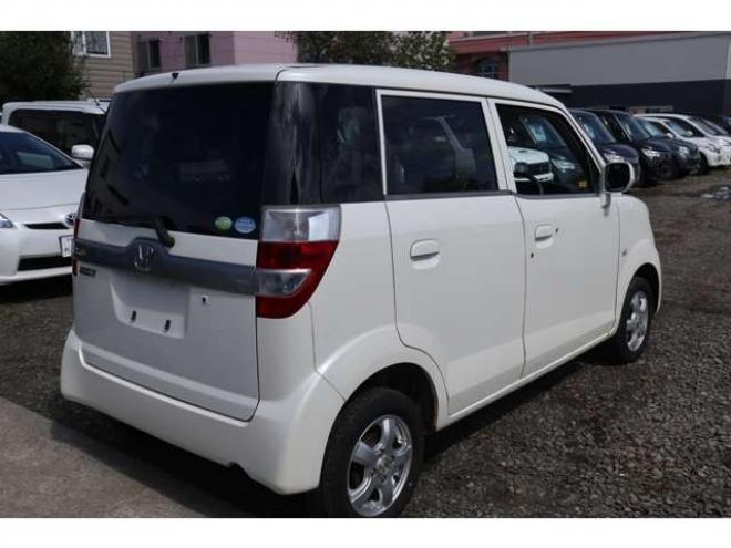 ゼストD 4WD　スマートキー・走行2.1万キロ 660