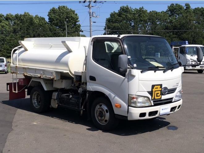 デュトロタンクローリー　SKG-XZU675M 極東開発工業　 4WD 4000