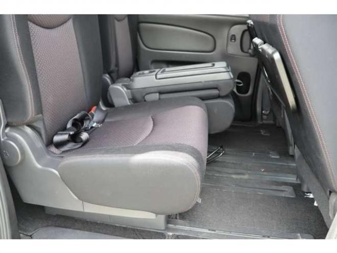 セレナ2.0 ハイウェイスター 4WD　検2年　バックカメラ　クルコン　自社　ローンカノウ 2000