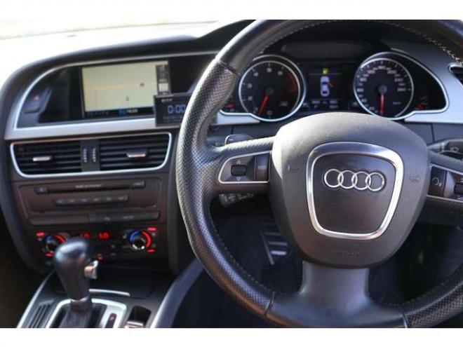 アウディA5 3.2 FSI クワトロ 4WD　検R8/10　自社　ローンカノウ　パドルシフト 正規輸入車 3200