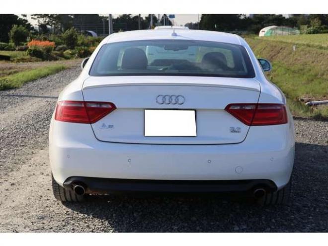 アウディA5 3.2 FSI クワトロ 4WD　検R8/10　自社　ローンカノウ　パドルシフト 正規輸入車 3200