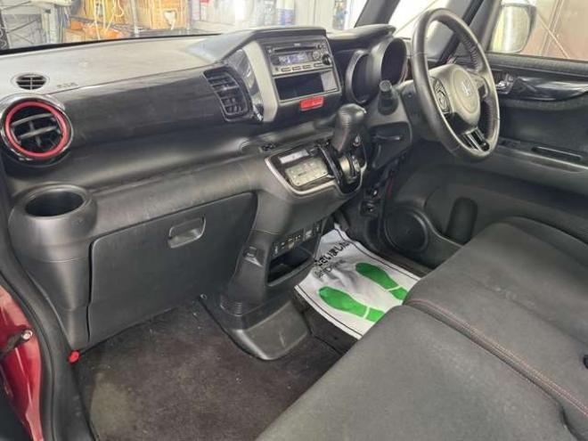N-BOXカスタムG Lパッケージ 2トーンカラースタイル 4WD　夏冬タイヤ　両側Pスライド 660