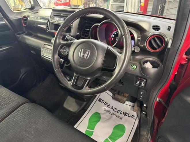 N-BOXカスタムG Lパッケージ 2トーンカラースタイル 4WD　夏冬タイヤ　両側Pスライド 660