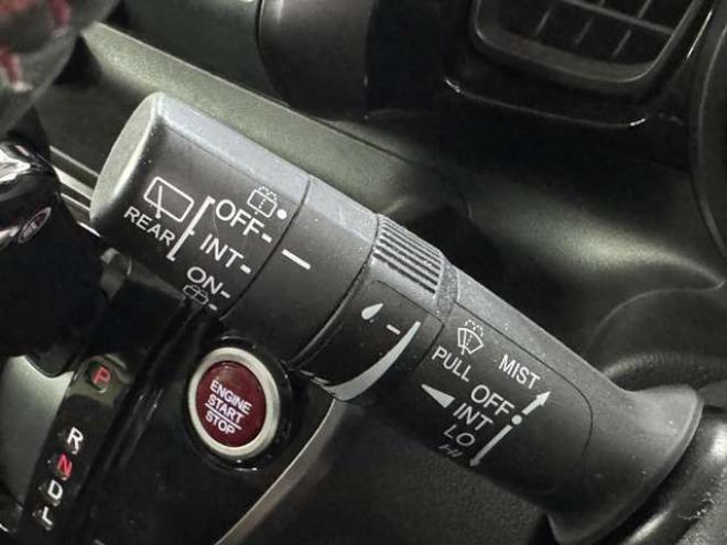 N-BOXカスタムG Lパッケージ 2トーンカラースタイル 4WD　夏冬タイヤ　両側Pスライド 660
