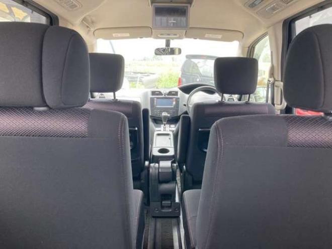 セレナ2.0 ハイウェイスター Vセレクション 4WD　ナビ・TV・ETC F/Dモニター 両側P/S オートクルーズコントロール スマートキー アイドリングストップ 盗難防止システム 衝突安全ボヂィ 2000