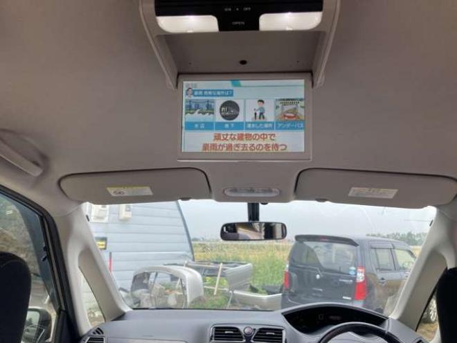 セレナ2.0 ハイウェイスター Vセレクション 4WD　ナビ・TV・ETC F/Dモニター 両側P/S オートクルーズコントロール スマートキー アイドリングストップ 盗難防止システム 衝突安全ボヂィ 2000