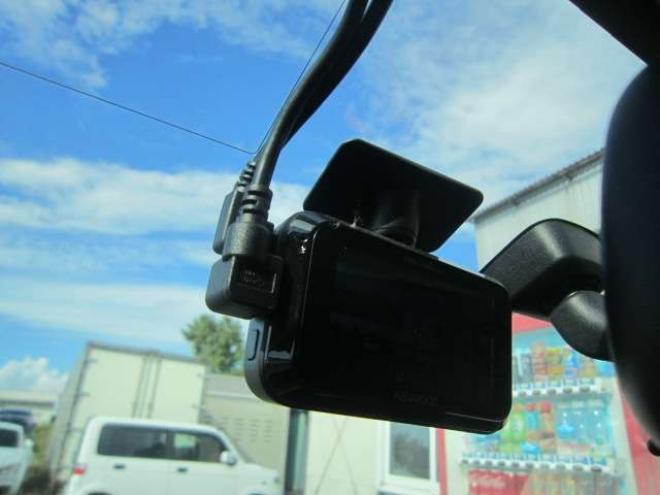 ヴィッツ1.3 F 4WD　1オーナー ナビ&TV Bカメラ Pスタート 夏冬タイヤ 1年保証付 1300