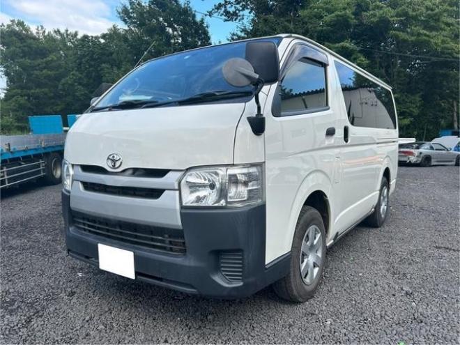 ハイエースバン　ドライブレコーダー　ナビ　ＴＶ　両側スライドドア　ＡＴ　ＣＤ　ＵＳＢ　エアコン　パワーウィンドウ　運転席エアバッグ 4WD 3000(D) 5Dr