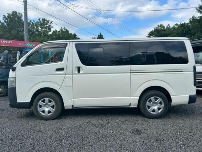ハイエースバン　ドライブレコーダー　ナビ　ＴＶ　両側スライドドア　ＡＴ　ＣＤ　ＵＳＢ　エアコン　パワーウィンドウ　運転席エアバッグ 4WD 3000(D) 5Dr