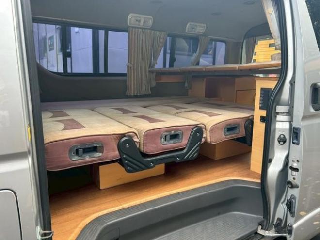 ハイエースワゴン 　キャンピングカー　ＥＴＣ　ナビ　スライドドア　ＡＴ　アルミホイール　エアコン　パワーウィンドウ　運転席エアバッグ 4WD 2700 4Dr