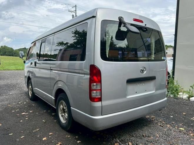 ハイエースワゴン 　キャンピングカー　ＥＴＣ　ナビ　スライドドア　ＡＴ　アルミホイール　エアコン　パワーウィンドウ　運転席エアバッグ 4WD 2700 4Dr