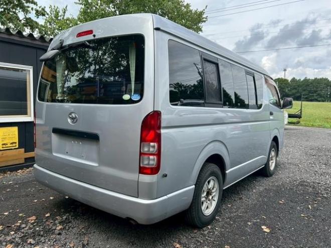 ハイエースワゴン 　キャンピングカー　ＥＴＣ　ナビ　スライドドア　ＡＴ　アルミホイール　エアコン　パワーウィンドウ　運転席エアバッグ 4WD 2700 4Dr