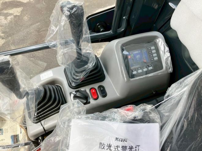 ホイールローダコマツ　未使用　WA40-8　マルチプラウ仕様