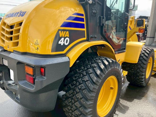 ホイールローダコマツ　未使用　WA40-8　マルチプラウ仕様