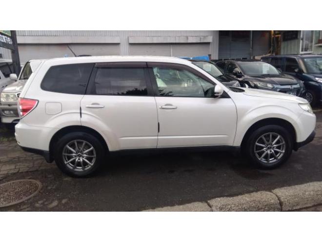 フォレスター2.0XS 4WD 4WD 2000 5Dr