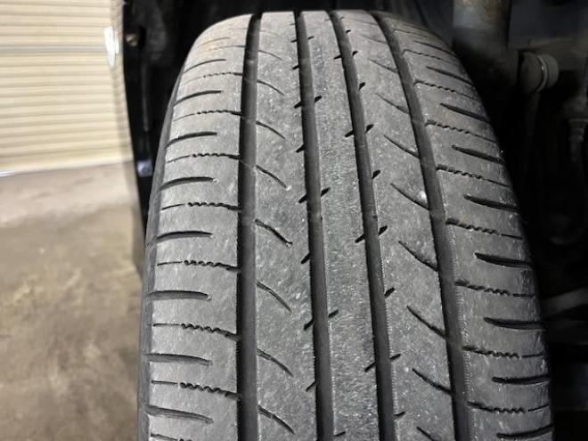 ヴォクシーＺＳ　キラメキⅡ　禁煙車　ＷＡＫＯＳバリアスコーティング済　純正１６インチＡＷ　社外１５ＡＷ＋スタッドレスタイヤ付　両側パワースライドドア　カロッツェリアナビ（フルセグ地デジ　ＤＶＤ再生　Ｂｌｕｅｔｏｏｔｈ　ミュージックサーバー）＋バックカメラ　アルパイン製１０．１リアフリップダウンモニター　ＰＵＳＨスタート　スマートキー　パドルシフト　ＨＩＤヘッドライト　タイミングチェーン　ＥＴＣ 4WD 2000 5Dr