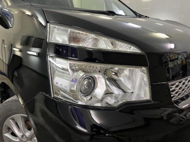 ヴォクシーＺＳ　キラメキⅡ　禁煙車　ＷＡＫＯＳバリアスコーティング済　純正１６インチＡＷ　社外１５ＡＷ＋スタッドレスタイヤ付　両側パワースライドドア　カロッツェリアナビ（フルセグ地デジ　ＤＶＤ再生　Ｂｌｕｅｔｏｏｔｈ　ミュージックサーバー）＋バックカメラ　アルパイン製１０．１リアフリップダウンモニター　ＰＵＳＨスタート　スマートキー　パドルシフト　ＨＩＤヘッドライト　タイミングチェーン　ＥＴＣ 4WD 2000 5Dr