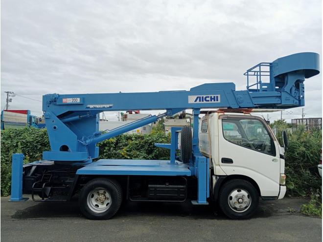 デュトロ高所作業車
