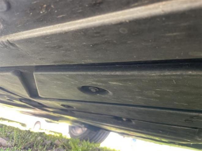 BMW３シリーズ ３２０ｉ　ハイラインパッケージ　ＦＲ車　アルミホイール　オートライト　ＨＩＤ　シートヒーター　ＡＴ　盗難防止システム　ＡＢＳ　ＣＤ　エアコン　パワーステアリング　パワーウィンドウ 2WD 2000 4Dr