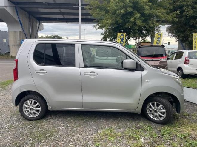 フレアＸＧ　４ＷＤ　ナビ　ＴＶ　アイドリングストップ　シートヒーター　ＣＶＴ　盗難防止システム　ＡＢＳ　ＣＤ　アルミホイール　衝突安全ボディ　エアコン　パワーステアリング　パワーウィンドウ 4WD 660 5Dr