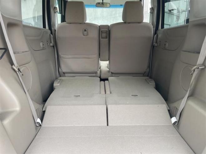 N-BOXＧ・Ｌパッケージ　４ＷＤ　ＥＴＣ　バックカメラ　両側スライド・片側電動　ナビ　ＴＶ　スマートキー　アイドリングストップ　ベンチシート　ＣＶＴ　盗難防止システム　ＡＢＳ　ＥＳＣ　アルミホイール　衝突安全ボディ　エアコン 4WD 660 5Dr
