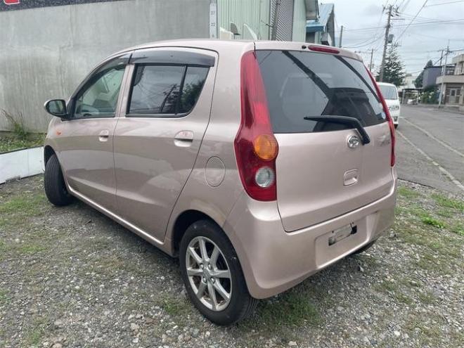 ミラＸ　４ＷＤ　キーレスエントリー　ＣＶＴ　盗難防止システム　ＡＢＳ　ＣＤ　アルミホイール　衝突安全ボディ　エアコン　パワーステアリング　パワーウィンドウ 4WD 660 5Dr