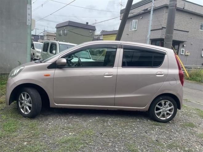 ミラＸ　４ＷＤ　キーレスエントリー　ＣＶＴ　盗難防止システム　ＡＢＳ　ＣＤ　アルミホイール　衝突安全ボディ　エアコン　パワーステアリング　パワーウィンドウ 4WD 660 5Dr