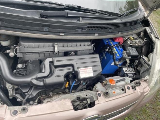 ミラＸ　４ＷＤ　キーレスエントリー　ＣＶＴ　盗難防止システム　ＡＢＳ　ＣＤ　アルミホイール　衝突安全ボディ　エアコン　パワーステアリング　パワーウィンドウ 4WD 660 5Dr