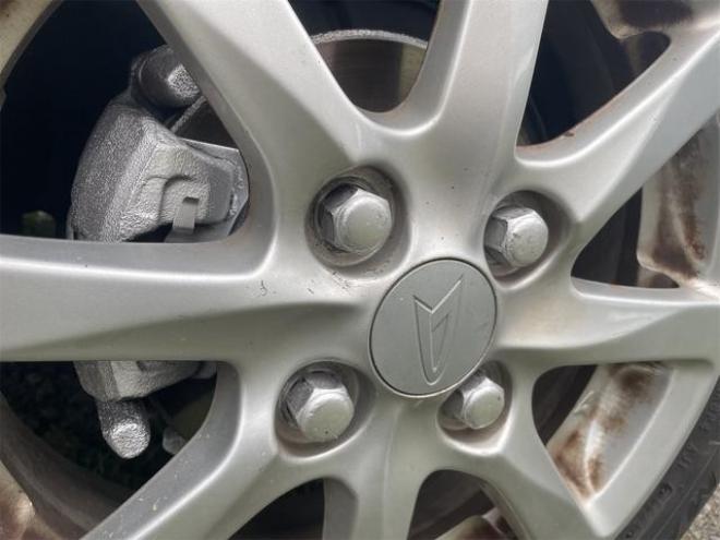 ミラＸ　４ＷＤ　キーレスエントリー　ＣＶＴ　盗難防止システム　ＡＢＳ　ＣＤ　アルミホイール　衝突安全ボディ　エアコン　パワーステアリング　パワーウィンドウ 4WD 660 5Dr