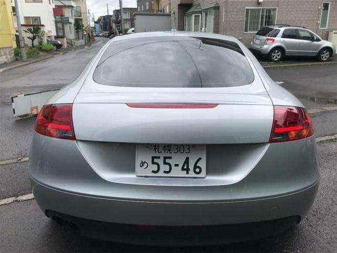 アウディＴＴクーペ ２．０ＴＦＳＩ　クワトロ　４ＷＤ　エンスタ　ＥＴＣ　ＴＶ　ＡＴ　オートライト　ＨＩＤ　キーレスエントリー　アルミホイール　パワーシート　盗難防止システム　ＡＢＳ　ＥＳＣ　ＣＤ　エアコン　パワーステアリング　パワーウィンドウ 4WD 2000 クーペDr