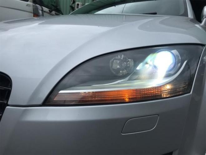 アウディＴＴクーペ ２．０ＴＦＳＩ　クワトロ　４ＷＤ　エンスタ　ＥＴＣ　ＴＶ　ＡＴ　オートライト　ＨＩＤ　キーレスエントリー　アルミホイール　パワーシート　盗難防止システム　ＡＢＳ　ＥＳＣ　ＣＤ　エアコン　パワーステアリング　パワーウィンドウ 4WD 2000 クーペDr