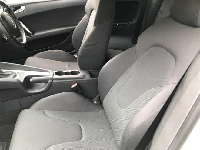 アウディＴＴクーペ ２．０ＴＦＳＩ　クワトロ　４ＷＤ　エンスタ　ＥＴＣ　ＴＶ　ＡＴ　オートライト　ＨＩＤ　キーレスエントリー　アルミホイール　パワーシート　盗難防止システム　ＡＢＳ　ＥＳＣ　ＣＤ　エアコン　パワーステアリング　パワーウィンドウ 4WD 2000 クーペDr