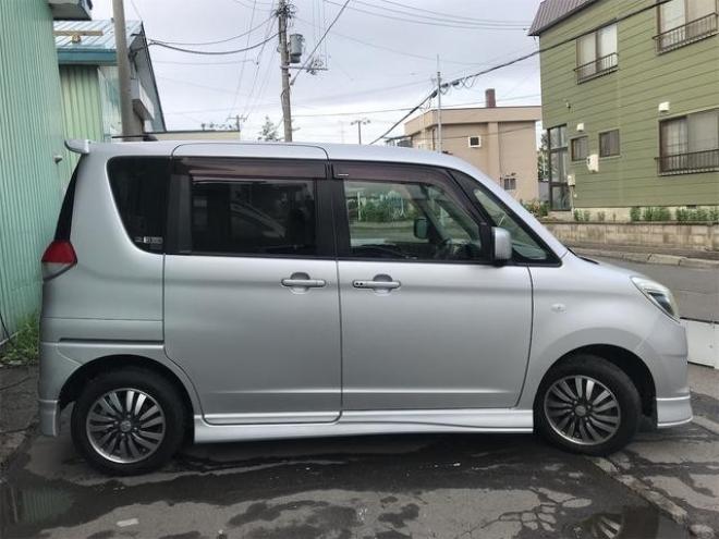 デリカD：2 Ｘ　４ＷＤ　ドライブレコーダー　ＴＶ　両側スライド・片側電動　オートライト　スマートキー　ＣＶＴ　アルミホイール　盗難防止システム　衝突安全ボディ　ＡＢＳ　エアコン　パワーステアリング　パワーウィンドウ 4WD 1200 5Dr