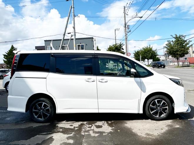 ノア2.0Si 4WD　ローンが不安な方＜優遇ローン＞　本州仕入　モデリスタエアロ　トヨタセーフティセンス 4WD