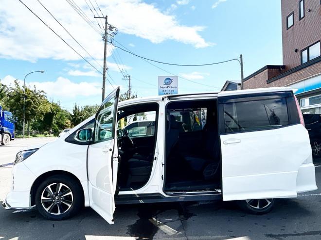 ノア2.0Si 4WD　ローンが不安な方＜優遇ローン＞　本州仕入　モデリスタエアロ　トヨタセーフティセンス 4WD