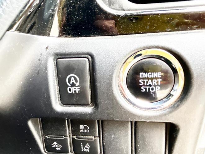 ノア2.0Si 4WD　ローンが不安な方＜優遇ローン＞　本州仕入　モデリスタエアロ　トヨタセーフティセンス 4WD