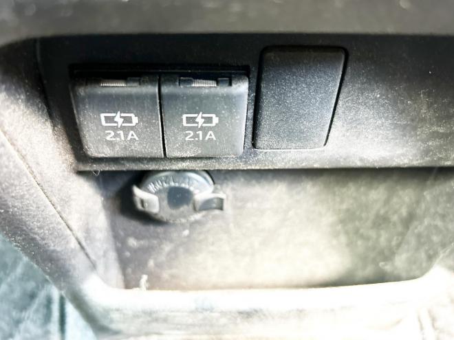 ノア2.0Si 4WD　ローンが不安な方＜優遇ローン＞　本州仕入　モデリスタエアロ　トヨタセーフティセンス 4WD