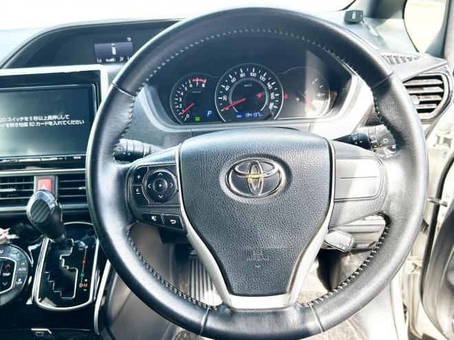 ノア2.0Si 4WD　ローンが不安な方＜優遇ローン＞　本州仕入　モデリスタエアロ　トヨタセーフティセンス 4WD