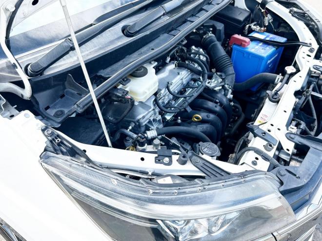 ノア2.0Si 4WD　ローンが不安な方＜優遇ローン＞　本州仕入　モデリスタエアロ　トヨタセーフティセンス 4WD