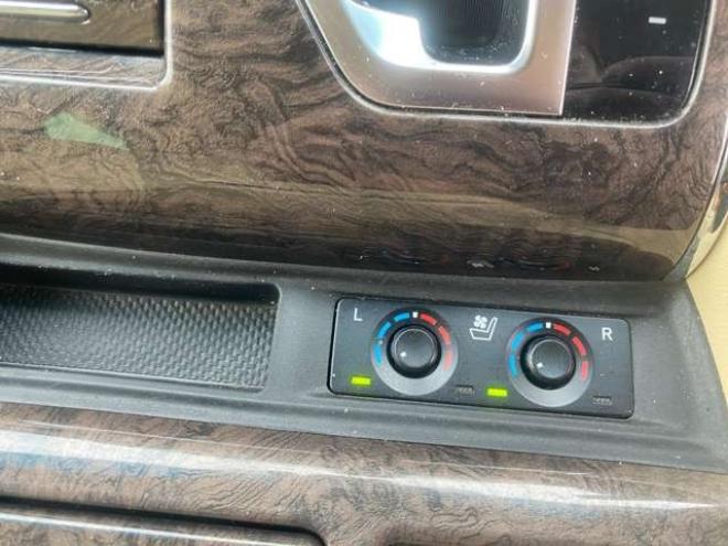 アルファードハイブリッド 2.5 エグゼクティブ ラウンジ E-Four 4WD　 2500